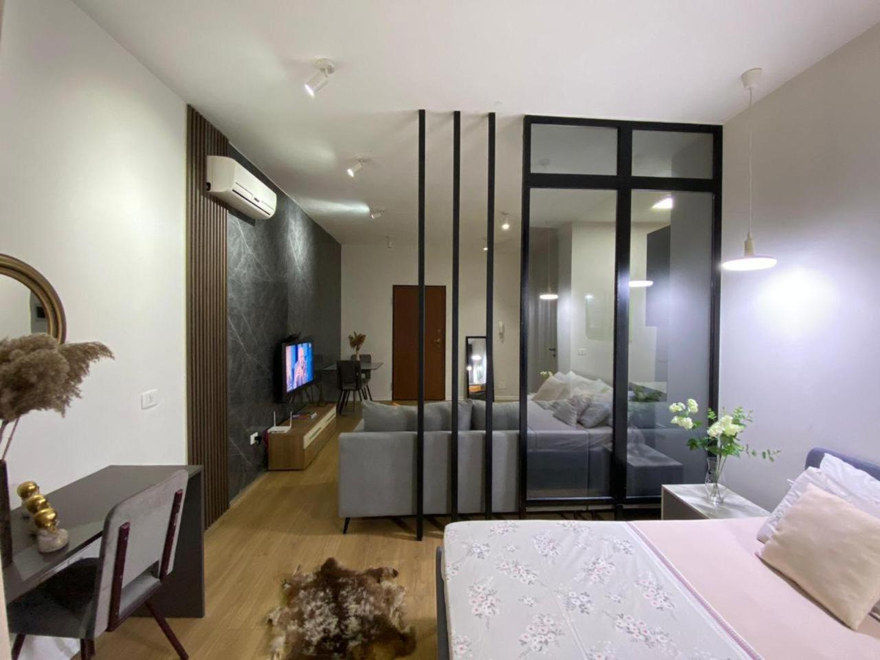Kristal Center, Studio,near Artificial Apartment